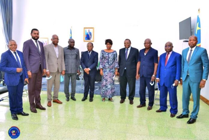 les sanateurs de l'ituri avec leur président modeste bahati