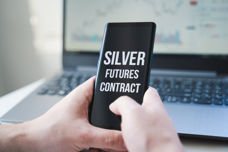 silver futures contract trading