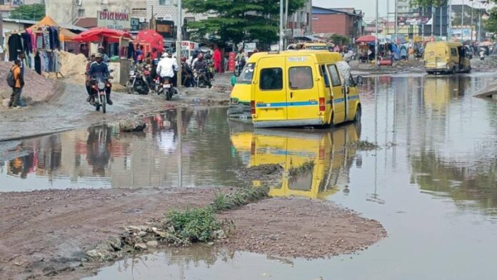 routes défoncées de kinshasa