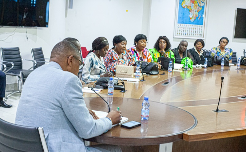 josé mpanda et les mamans de l'administration