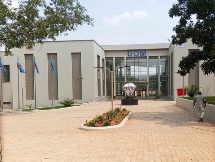 0 4064x3074 0 0 {} 0 24#