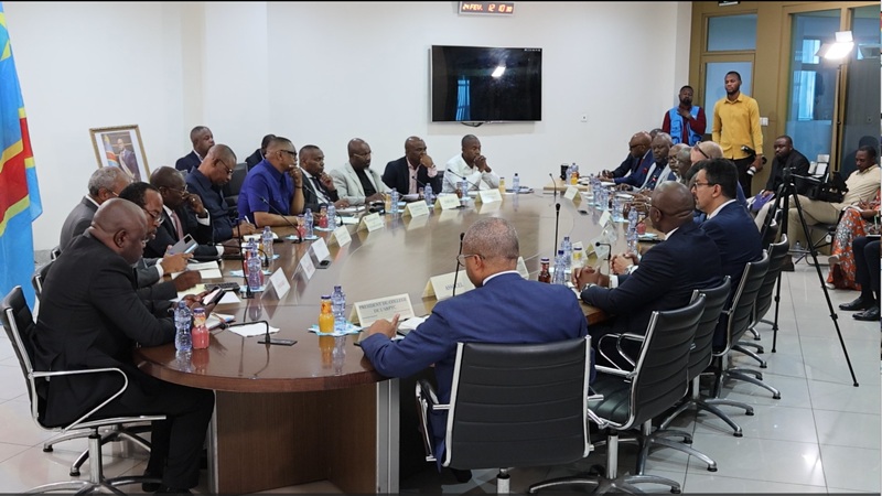 réunion avec les opérateurs